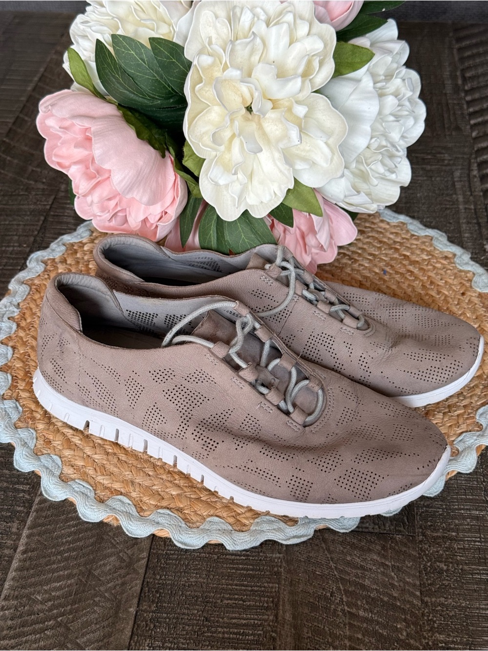 Cole Haan Women's Taupe Perforated Lace-Closure Zerogrand Sneakers Size 9.5